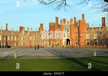 Henry VIII Tudor Palace at Hampton Court, celebrates 500th anniversary ...