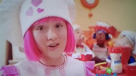 LazyTown Cooking by the book - YouTube