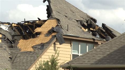 Lightning strikes destroy multiple homes in one neighborhood | KABB