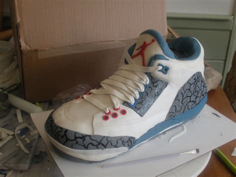 Sneaker Cake Tutorial - CakeCentral.com