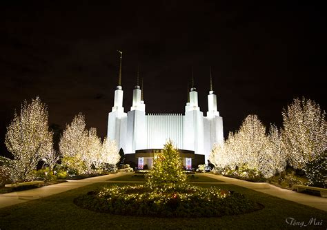 Mormon Temple Christmas Lights 2024 - Liuka Shannon