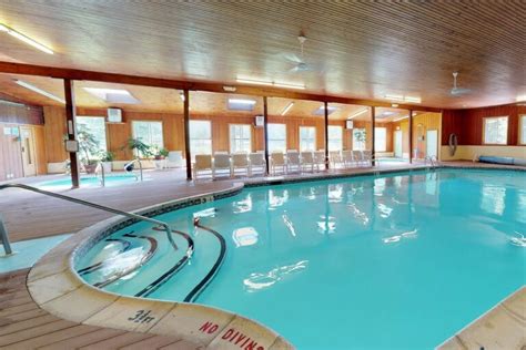 10 RV Parks with Indoor Pools (Weatherproof your Trip!)