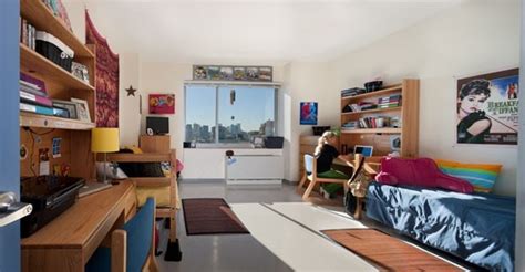 The Pros and Cons of NYU’s Freshman Dorms | Her Campus