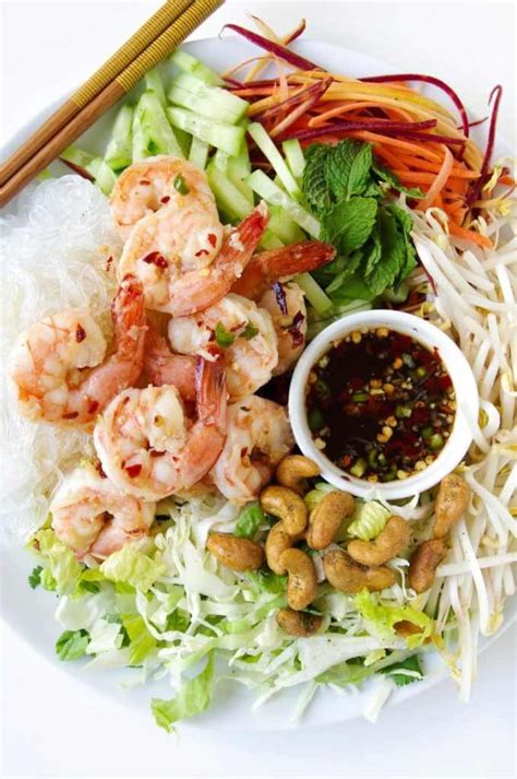 Best Ever Prawn Salad Recipes – The Food Explorer