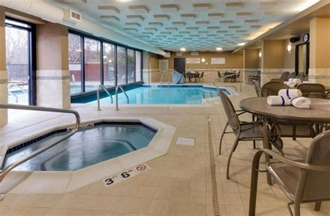 11 Hotels with Indoor Pools in Birmingham, AL