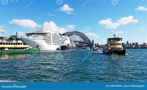 Cruise Ship and Ferries in Sydney Harbour, Australia Editorial Stock ...