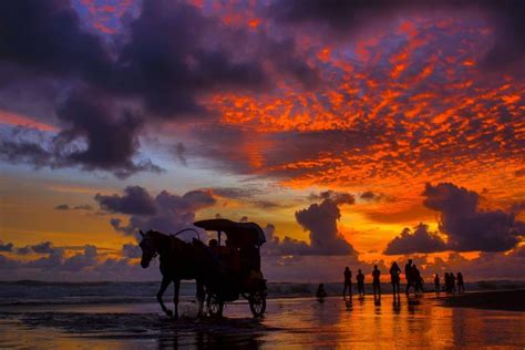 Pantai Parangtritis Yogyakarta Tempat Hunting Sunset Senja Hari