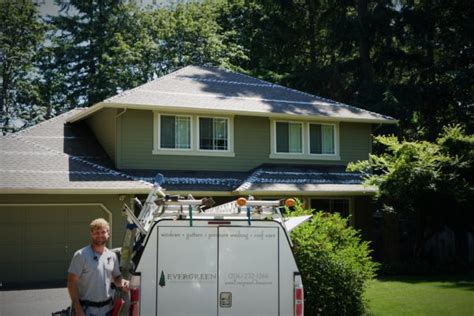 Roof Cleaning Services | Professional Roof Cleaners | Evergreen Home