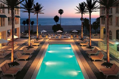 Los Angeles Beachfront Hotels - California Beaches