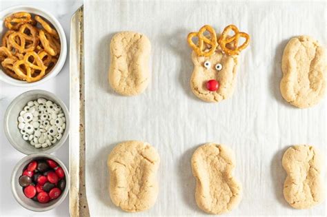 Peanut Butter Reindeer Cookies | Easy Cookie Recipes