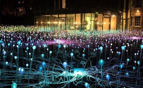 Modern Light Installation by Bruce Munro - the light as an art object ...