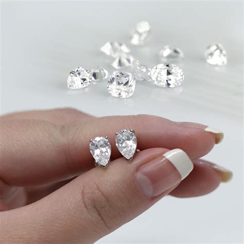 Lab-Grown Diamond Studs vs. Natural Diamond Studs – What’s the ...