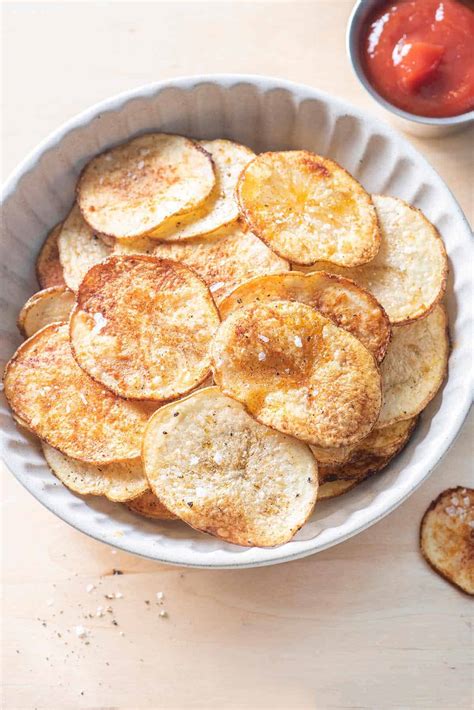 Oven Baked Potato Chips {Easy Recipe} | FeelGoodFoodie