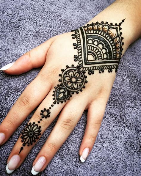 Más de 25 ideas increíbles sobre Mehndi en Pinterest | Diseños de ...