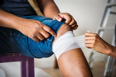 Electrifying wound care: Better bandages to destroy bacteria