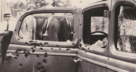 Bonnie And Clyde's Death — And The Grisly Photos From The Scene