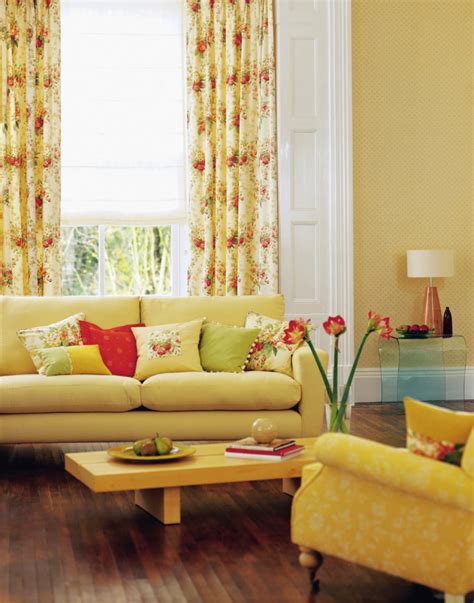 53 Living Rooms with Curtains and Drapes (Eclectic Variety)