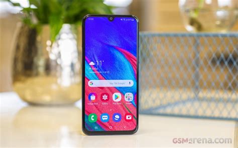 Samsung Galaxy A40 review: Design, build and 360-degree view