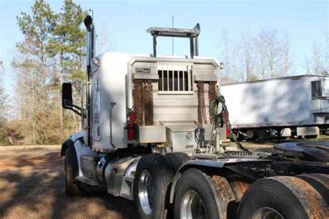 Peterbilt 567 (2015) : Sleeper Semi Trucks