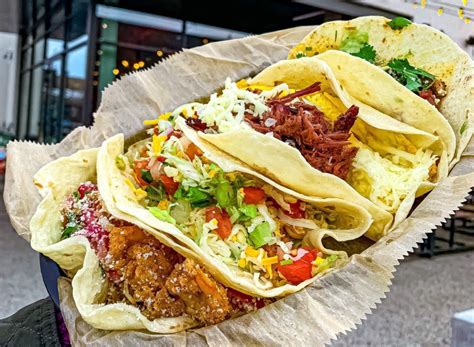 9 Fast-Food Restaurants That Serve the Best Tacos