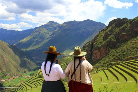 Pisac Inca Town, Artisan Market and Ollantaytambo, Peru - Visit Communities