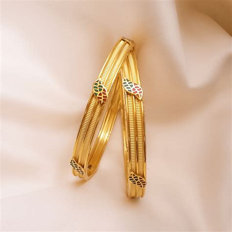 Elegant Gold Bangles for Everyday Wear | Giriraj Jewellers