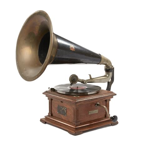 Victor Phonograph | Witherell's Auction House