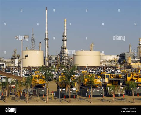 Kern county oil fields hi-res stock photography and images - Alamy