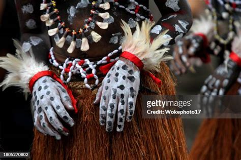 West Papua Culture Photos and Premium High Res Pictures - Getty Images