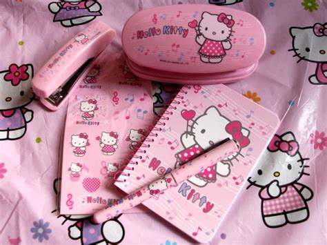 Custom Clothes: Hello Kitty Stationery