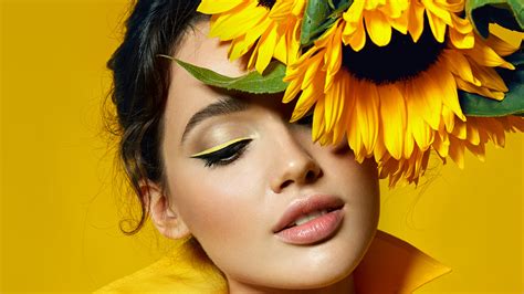 Inspiring Makeup Ideas If Your Favorite Color Is Yellow