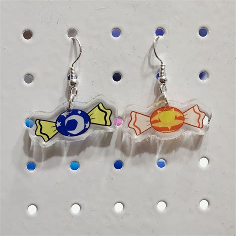 Sundrop & Moondrop Candy Earrings FNAF Security Breach, Sundrop ...