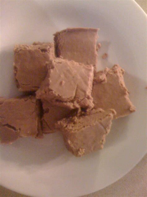 The Baking Belles: Marshmallow Creme Fudge!