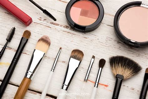 16 Types of Makeup Brushes + How To Use Each One