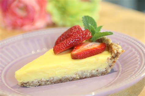 Lemon Berry Tart - Wholesome Chef Mici