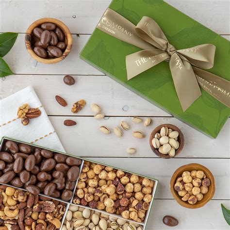 Mixed Nut Gift Box - Wnter Assortment