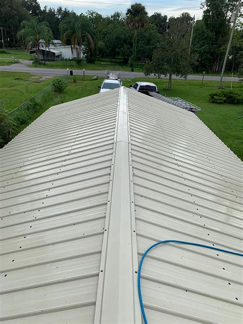 Metal Roof Cleaning in Palatka, FL | Sunshine Cleaning Service