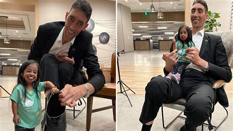 World's Tallest Man and Shortest Woman Reunite for Photo Shoot