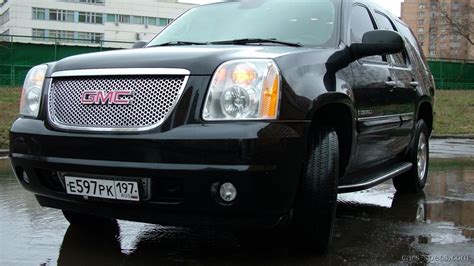 GMC Yukon XL - Information and photos - MOMENTcar