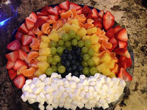 Rainbow fruit platter Rainbow Fruit Platters, Rainbow Dash Birthday ...