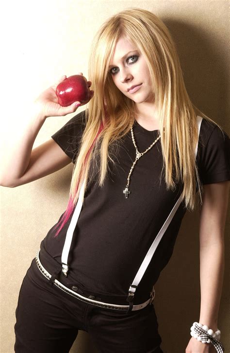 Avril Lavigne Girlfriend Wallpapers - Wallpaper Cave