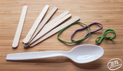 Simple Catapult with Popsicle Sticks and a Spoon - stlMotherhood