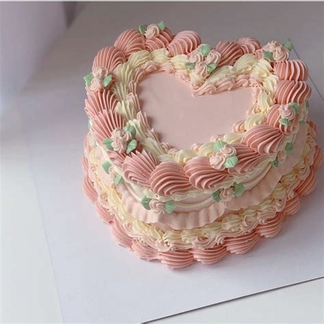 pink heart cake | Pretty birthday cakes, Cute birthday cakes, Vintage cake