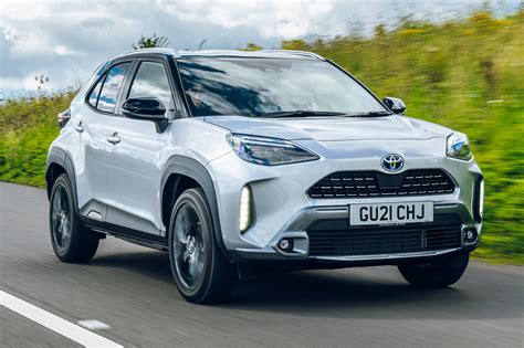 Toyota Yaris Cross Review 2025 Price And Specs Autocar