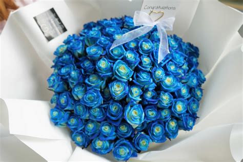 Glamorous Blue Rose Bouquet | Flower Gift Korea