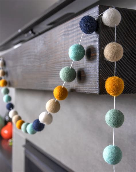 Make a Felt Ball Garland the Easy Way - DIY Candy