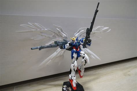 Manpig's Collection: RG Wing Gundam Zero EW Mini Review