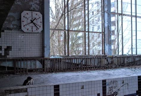 Chernobyl Tour: Pripyat’s abandoned Basketball Court and Swimming Pool ...