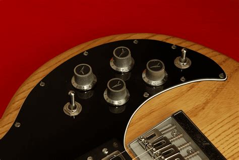 How to Tune an Acoustic Guitar - Guitar In Demand