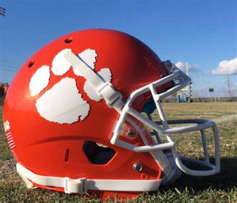 Pin by shelia johnspon on Clemson Tigers | Football helmets, Clemson ...